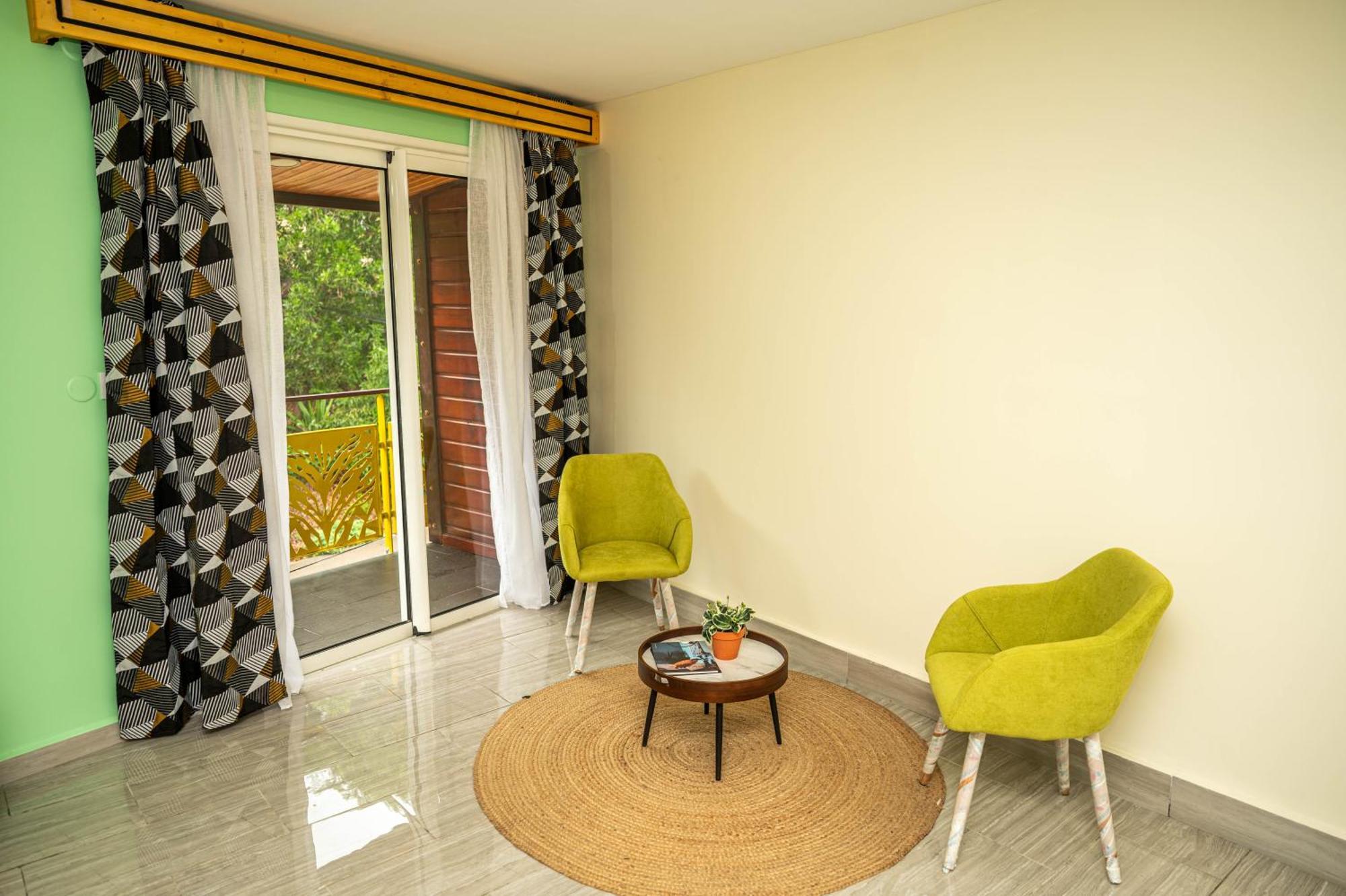 Jade Hotel And Spa Bandrele Buitenkant foto