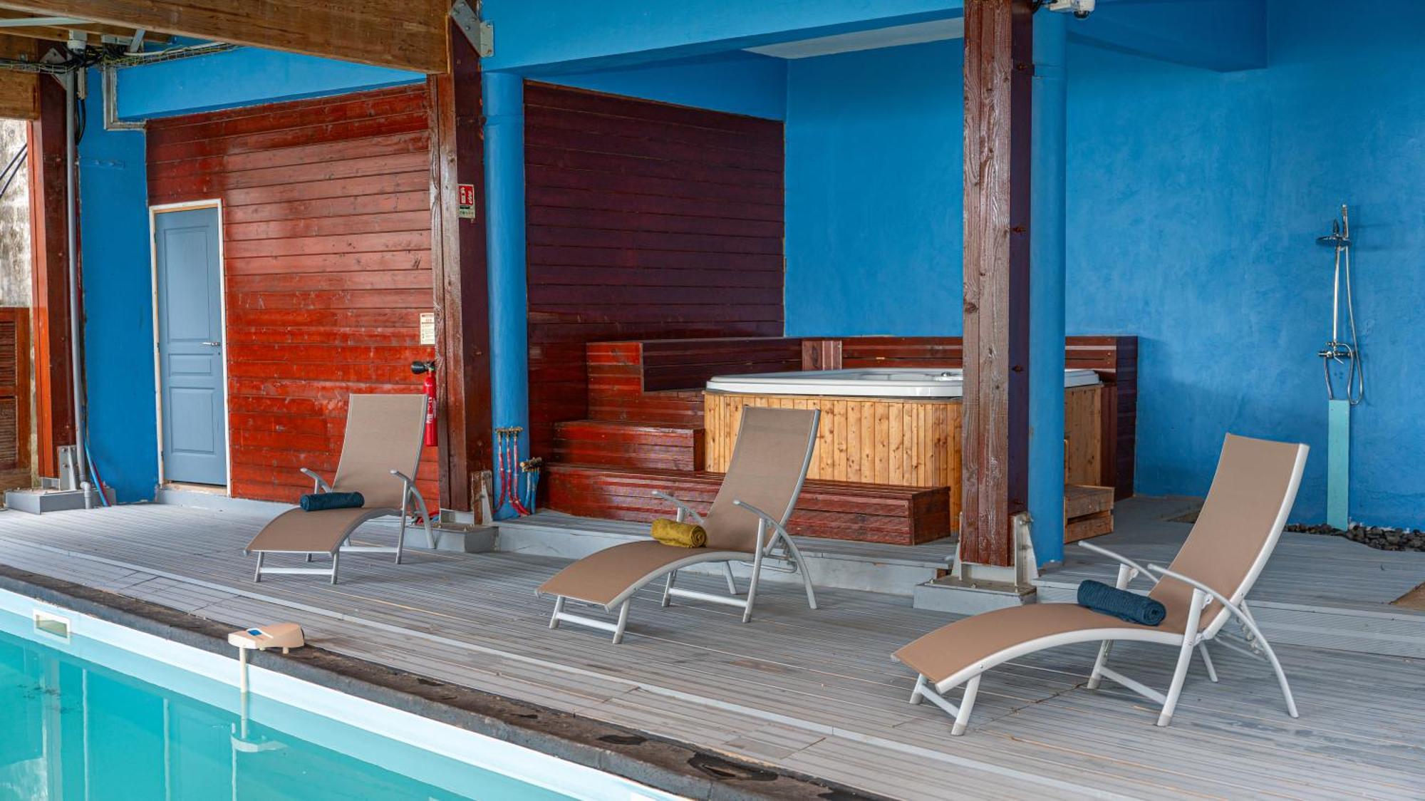 Jade Hotel And Spa Bandrele Buitenkant foto